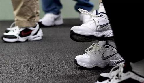 国产运动鞋蹦迪视频,燃动舞池！