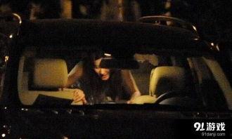 国产视频车震丝袜,丝袜车震，激情瞬间引发热议